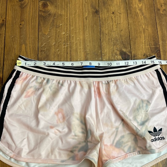 Adidas pastel rose running shorts vintage rose size medium - Picture 4 of 4